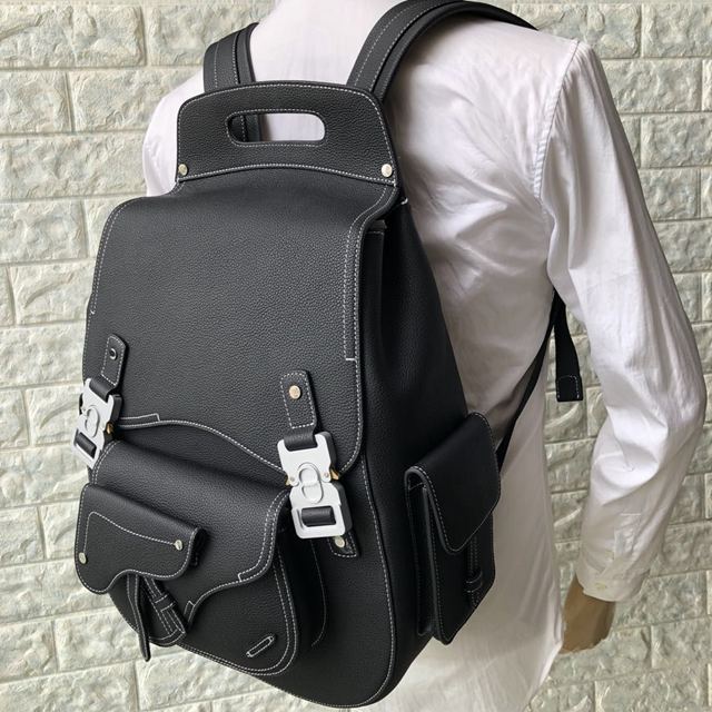 Dior包 9015 迪奧雙肩包 2019春夏新款黑色粒面觸感小牛皮和白色縫線肩背包 Dior後背包  Dyd1250
